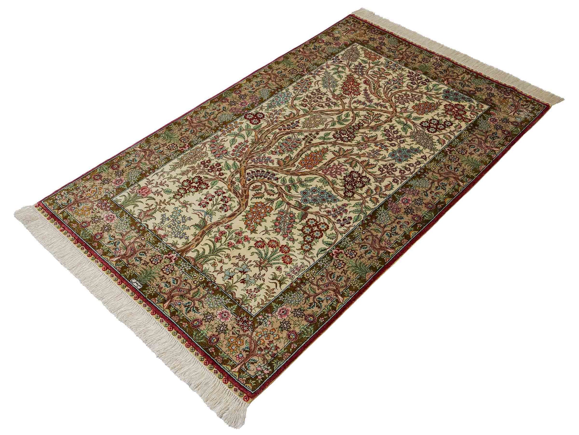 Sehr feiner, handgeknüpfter Khademi Orientteppich mit Ghom Design aus Seide, creme, beige, braun. 156x95 cm. Vertrieb durch Jupiter Intl.