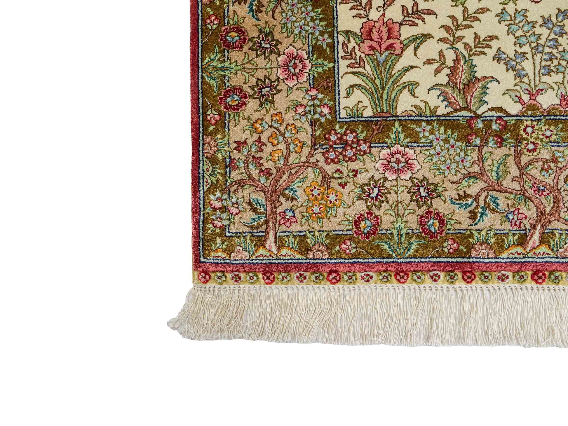 Sehr feiner, handgeknüpfter Khademi Orientteppich mit Ghom Design aus Seide, creme, beige, braun. 156x95 cm. Vertrieb durch Jupiter Intl.