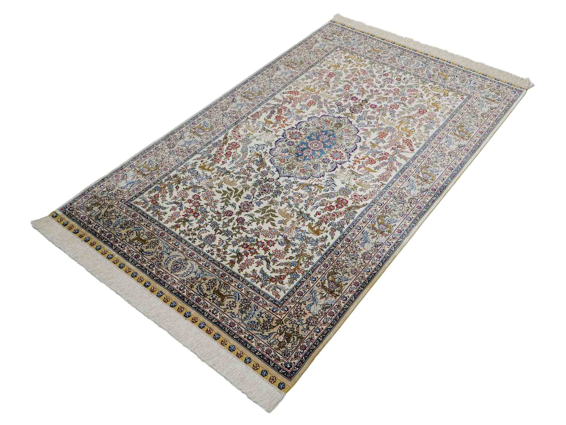 Sehr feiner, handgeknüpfter Khademi Orientteppich mit Ghom Design aus reiner Seide, weiß, creme, blau. 157x94 cm. Vertrieb durch Jupiter Intl.