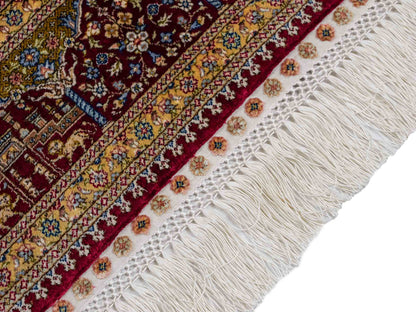 Extrem feiner, handgeknüpfter Khademi Ghom Orientteppich aus Seide, rot, gold. 159x93 cm. Vertrieb durch Jupiter Intl.