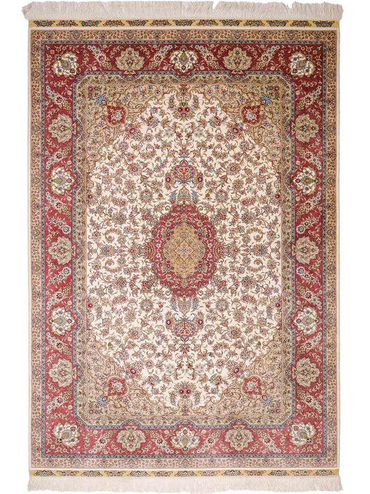 Sehr feiner, handgeknüpfter Khademi Orientteppich mit Ghom Design aus reiner Seide, creme, weiß, rosa. 184x125 cm. Vertrieb durch Jupiter Intl.