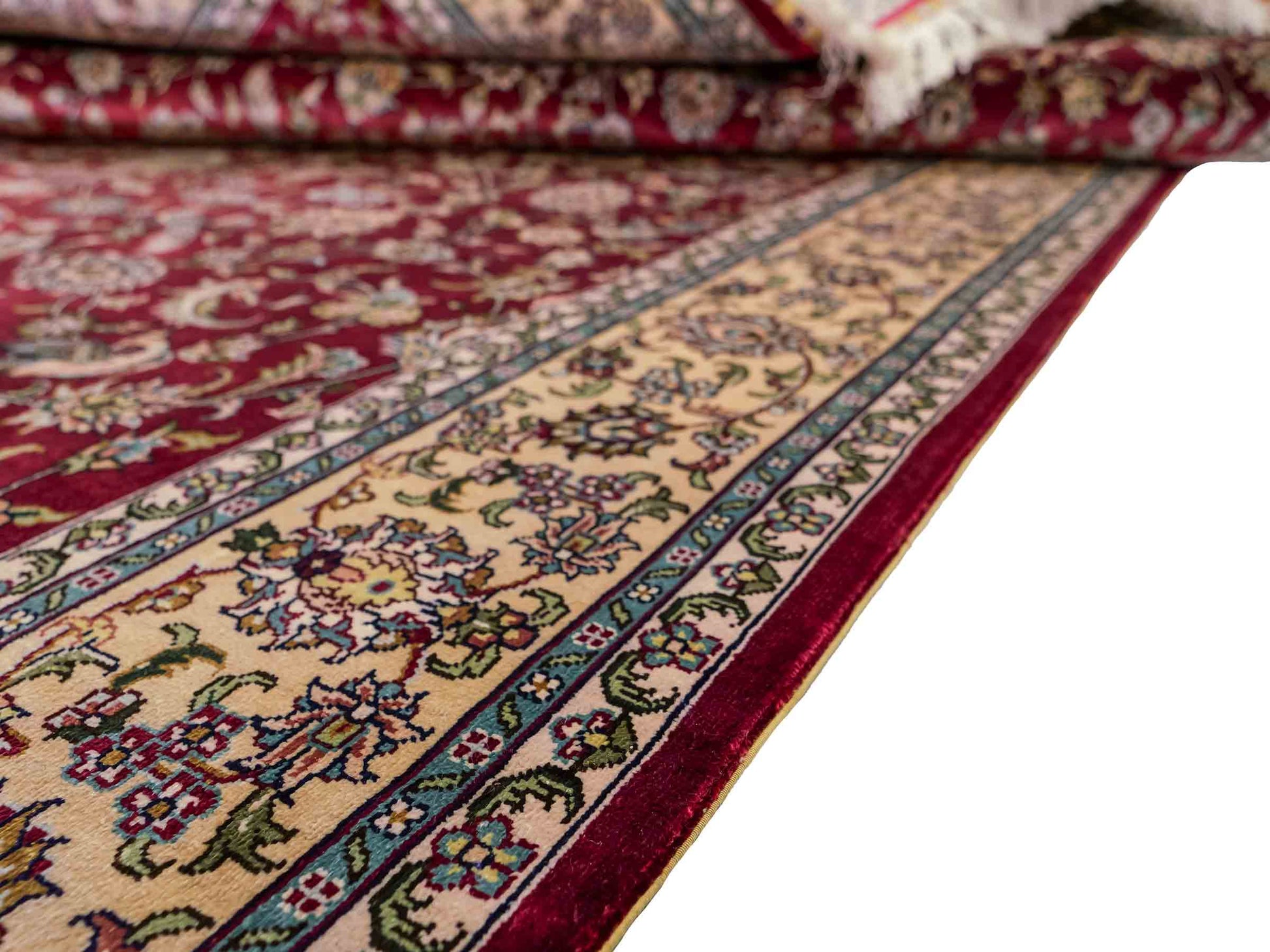 Sehr feiner, handgeknüpfter Khademi Orientteppich mit Ghom Design aus reiner Seide, rot, creme. 185x124 cm. Vertrieb durch Jupiter Intl.