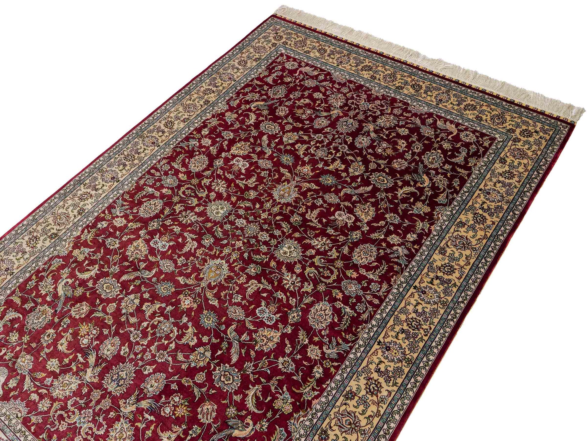Sehr feiner, handgeknüpfter Khademi Orientteppich mit Ghom Design aus reiner Seide, rot, creme. 185x124 cm. Vertrieb durch Jupiter Intl.