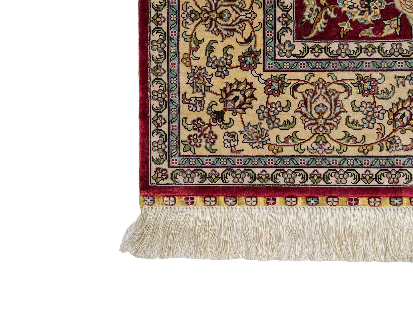 Sehr feiner, handgeknüpfter Khademi Orientteppich mit Ghom Design aus reiner Seide, rot, creme. 185x124 cm. Vertrieb durch Jupiter Intl.