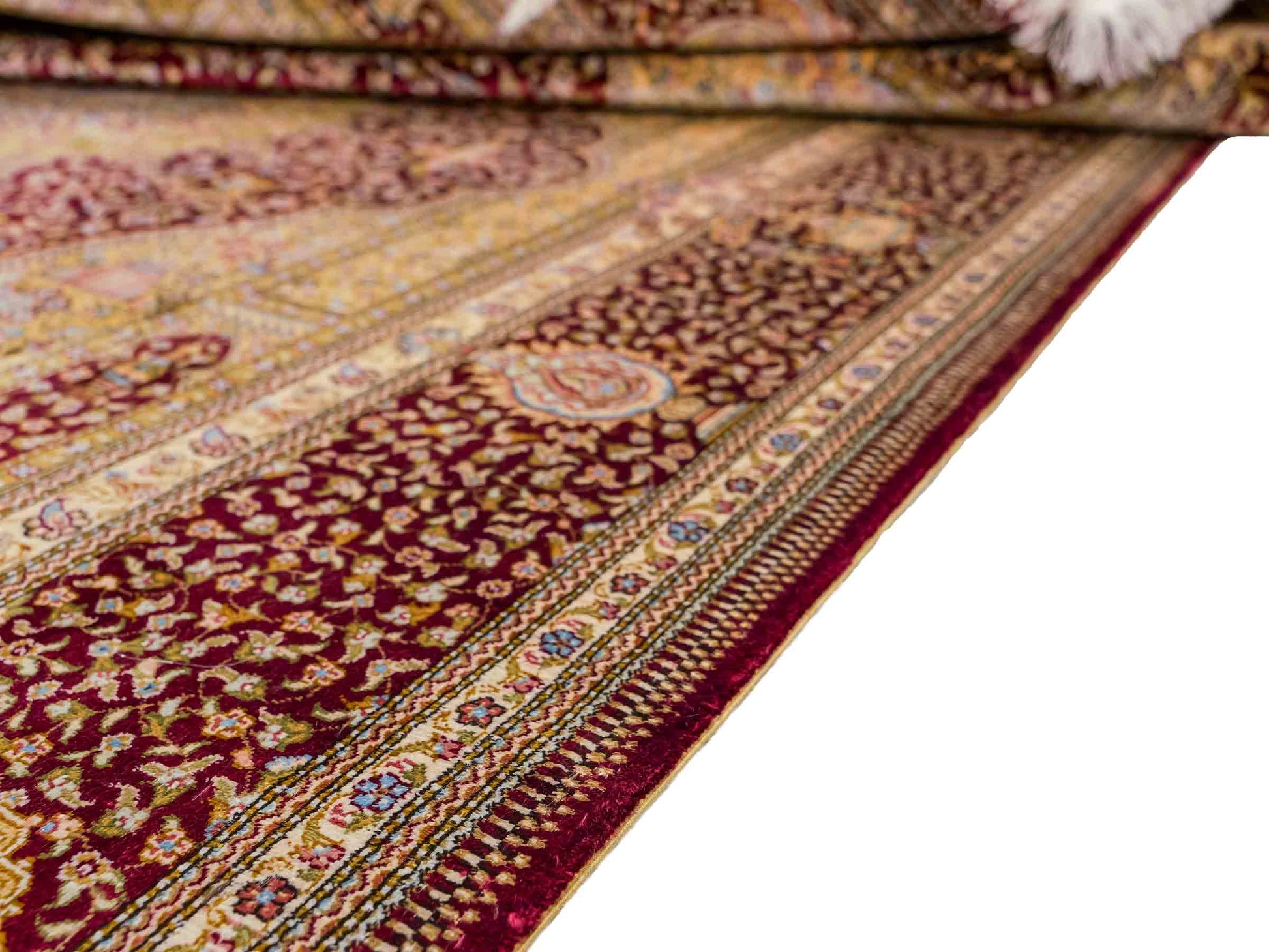 Extrem feiner, handgeknüpfter Khademi Orientteppich mit Ghom Design aus reiner Seide, rot, gold, creme. 185x125 cm. Vertrieb durch Jupiter Intl.
