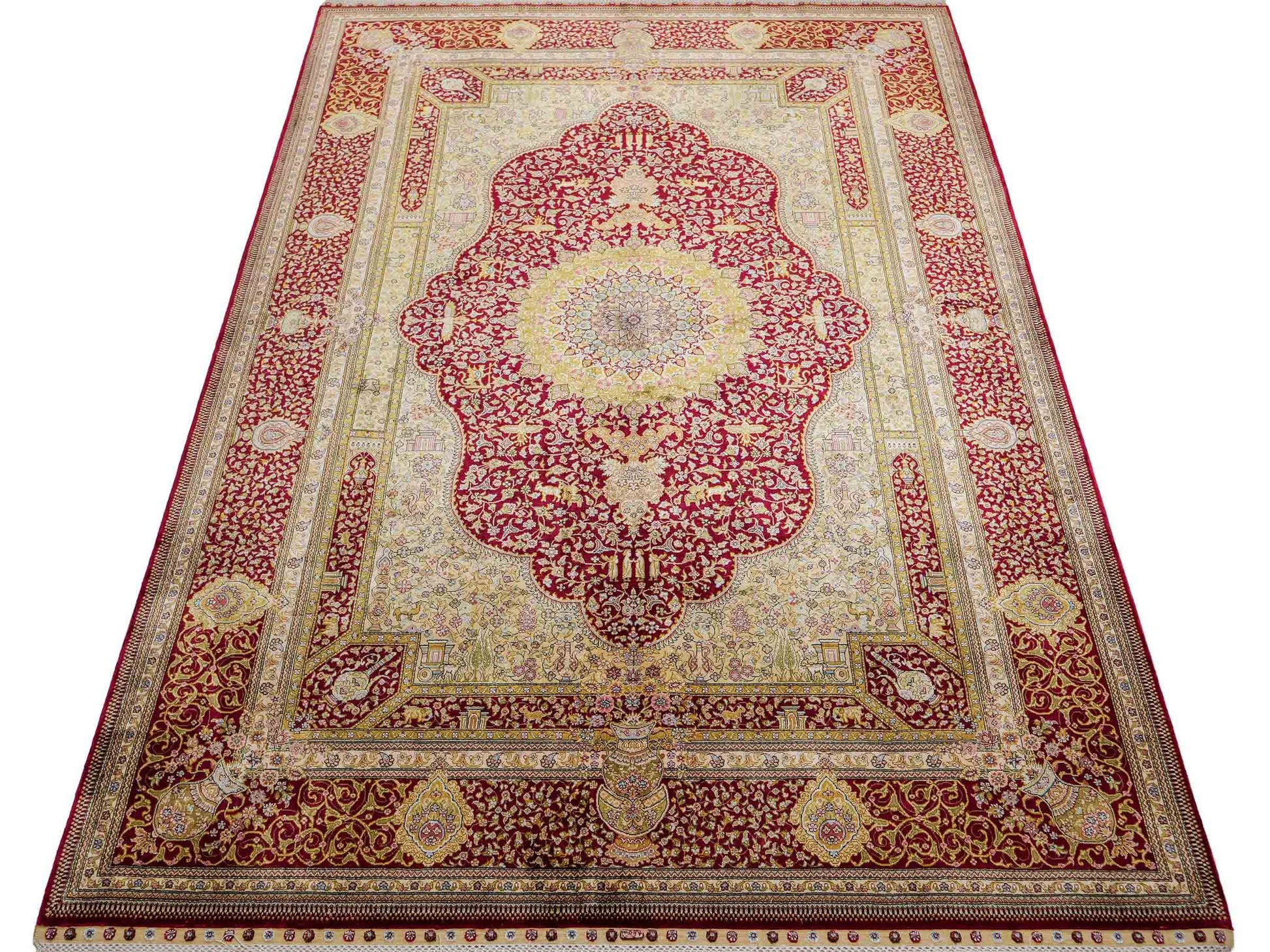 Extrem feiner, handgeknüpfter Khademi Orientteppich mit Ghom Design aus reiner Seide, rot, gold, creme. 185x125 cm. Vertrieb durch Jupiter Intl.