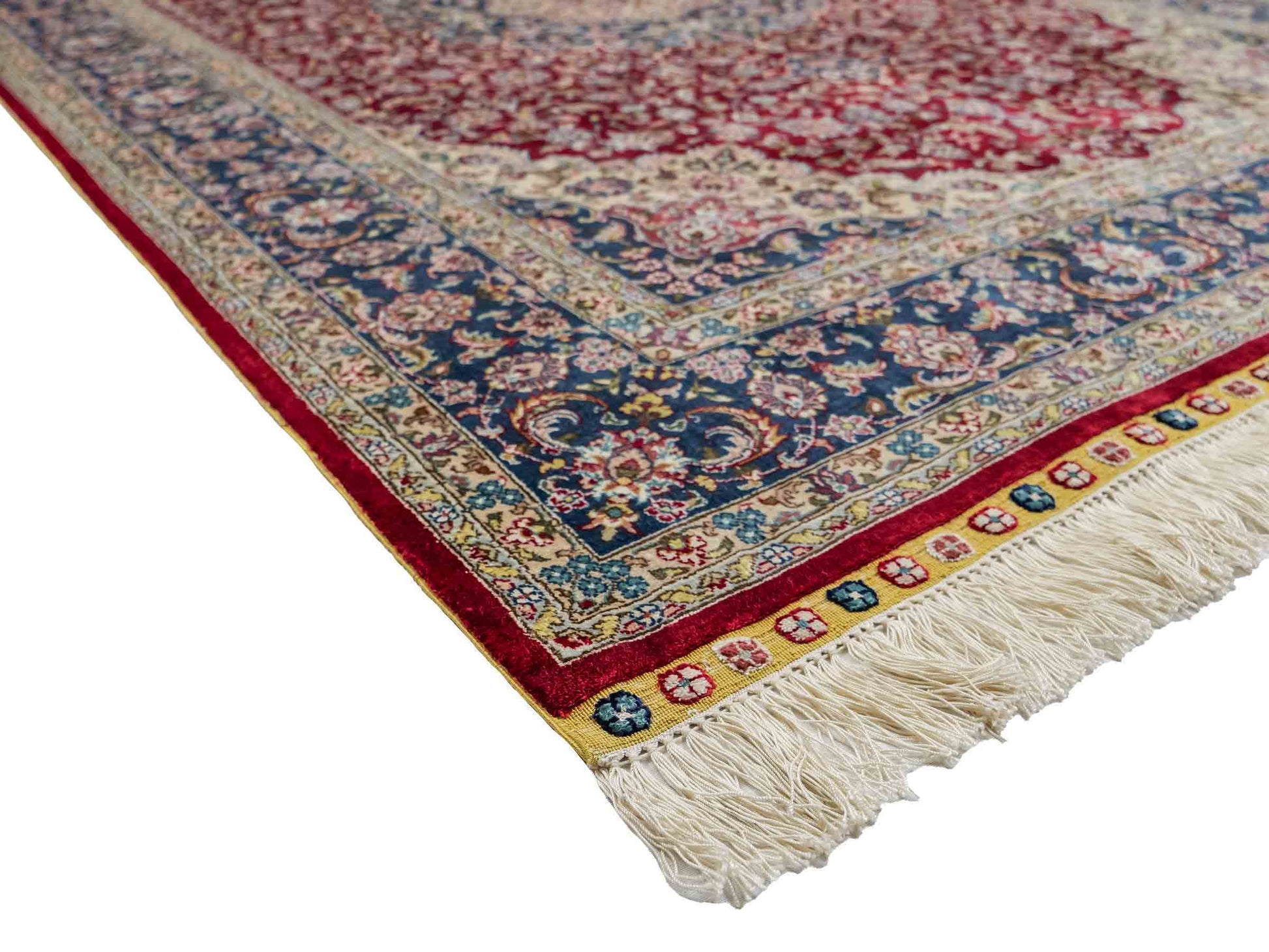 Sehr feiner, handgeknüpfter Khademi Orientteppich mit Ghom Design aus reiner Seide, rot, blau, creme. 187x126 cm. Vertrieb durch Jupiter Intl.