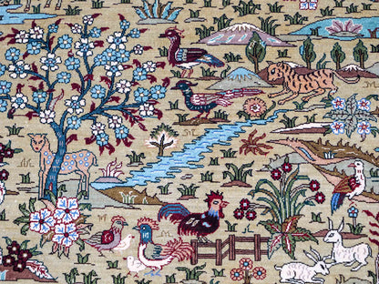 Sehr feiner, handgeknüpfter Khademi Orientteppich mit Ghom Design aus reiner Seide, rot, multicolor. 190x124 cm. Vertrieb durch Jupiter Intl.