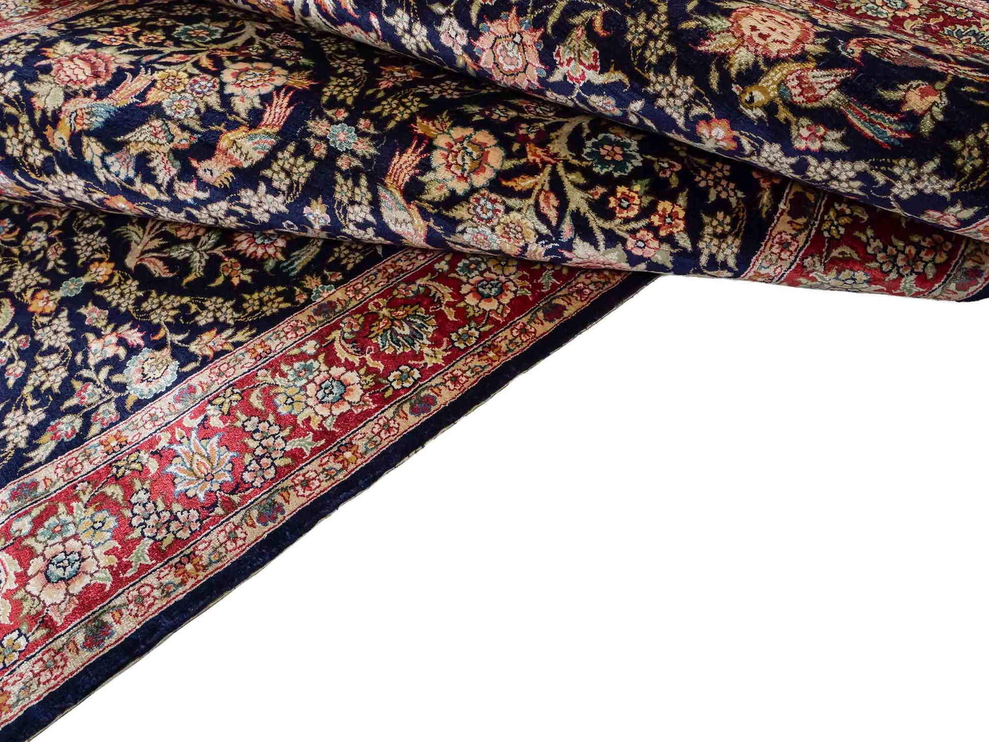 Sehr feiner, handgeknüpfter Khademi Orientteppich Läufer mit Ghom Design aus reiner Seide, blau, rot. 240x80 cm. Vertrieb durch Jupiter Intl.