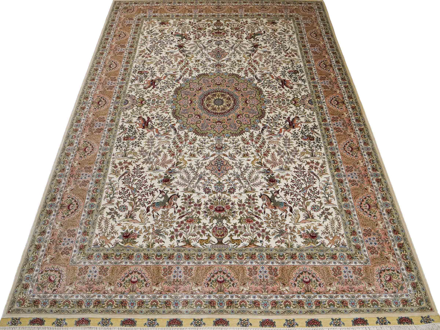 Sehr feiner, handgeknüpfter Khademi Orientteppich mit Ghom Design aus reiner Seide, creme, weiß. 248x172 cm. Vertrieb durch Jupiter Intl.