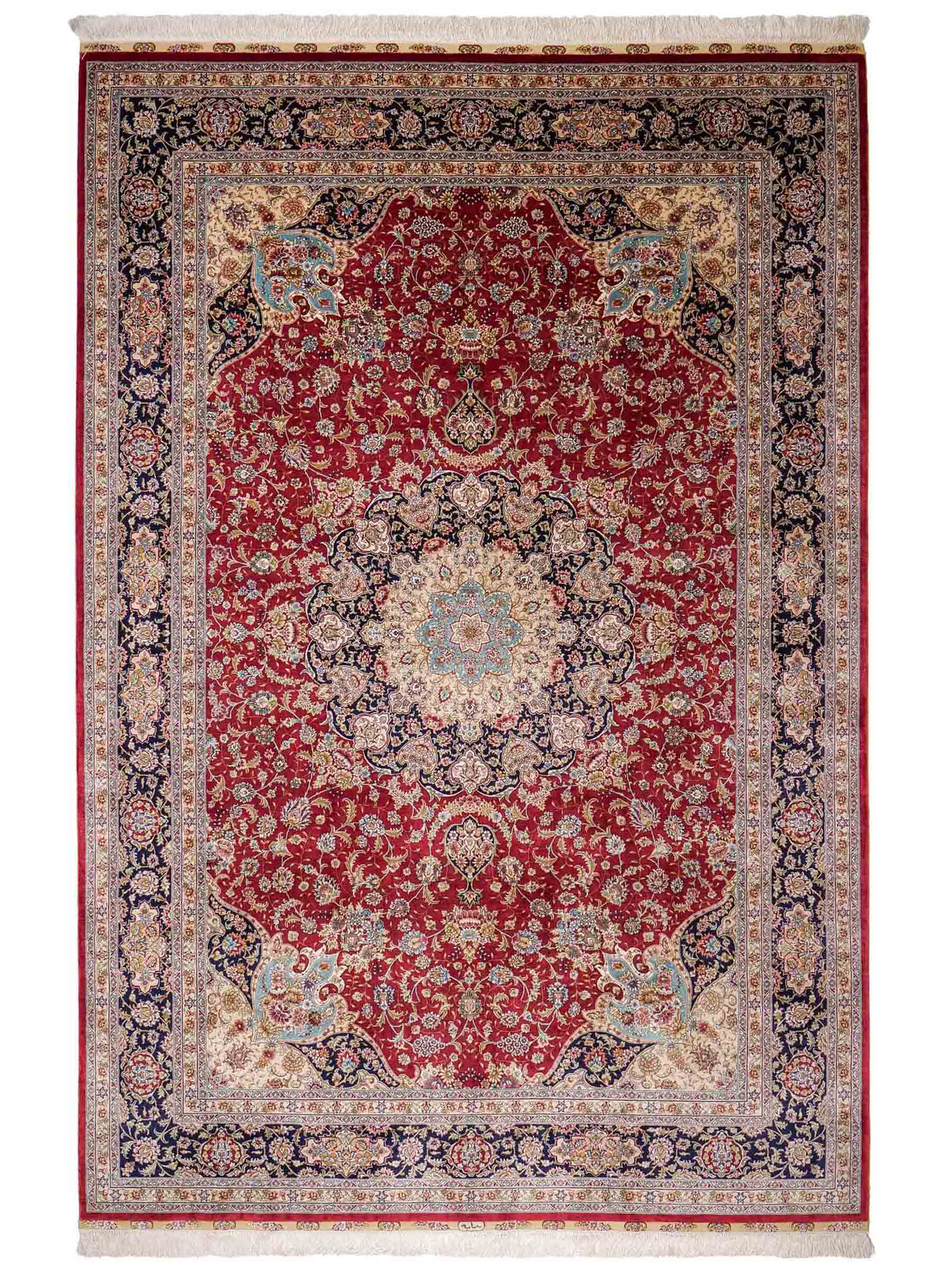 Sehr feiner, handgeknüpfter Khademi Orientteppich mit Ghom Design aus reiner Seide, rot, blau, creme. 278x186 cm. Vertrieb durch Jupiter Intl.