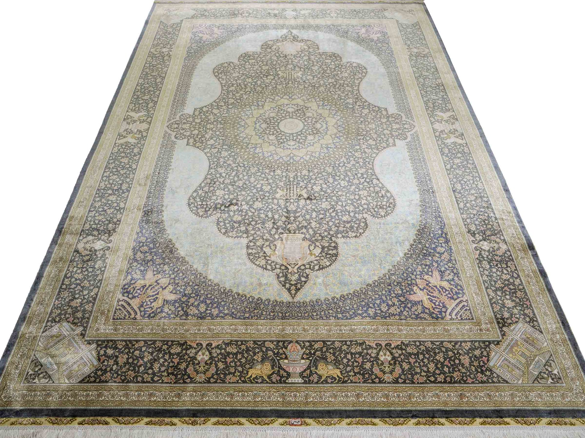 Extrem feiner, handgeknüpfter Khademi Orientteppich mit Ghom Design aus reiner Seide, blau, gold. Unikat. 280x188 cm. Vertrieb durch Jupiter Intl.