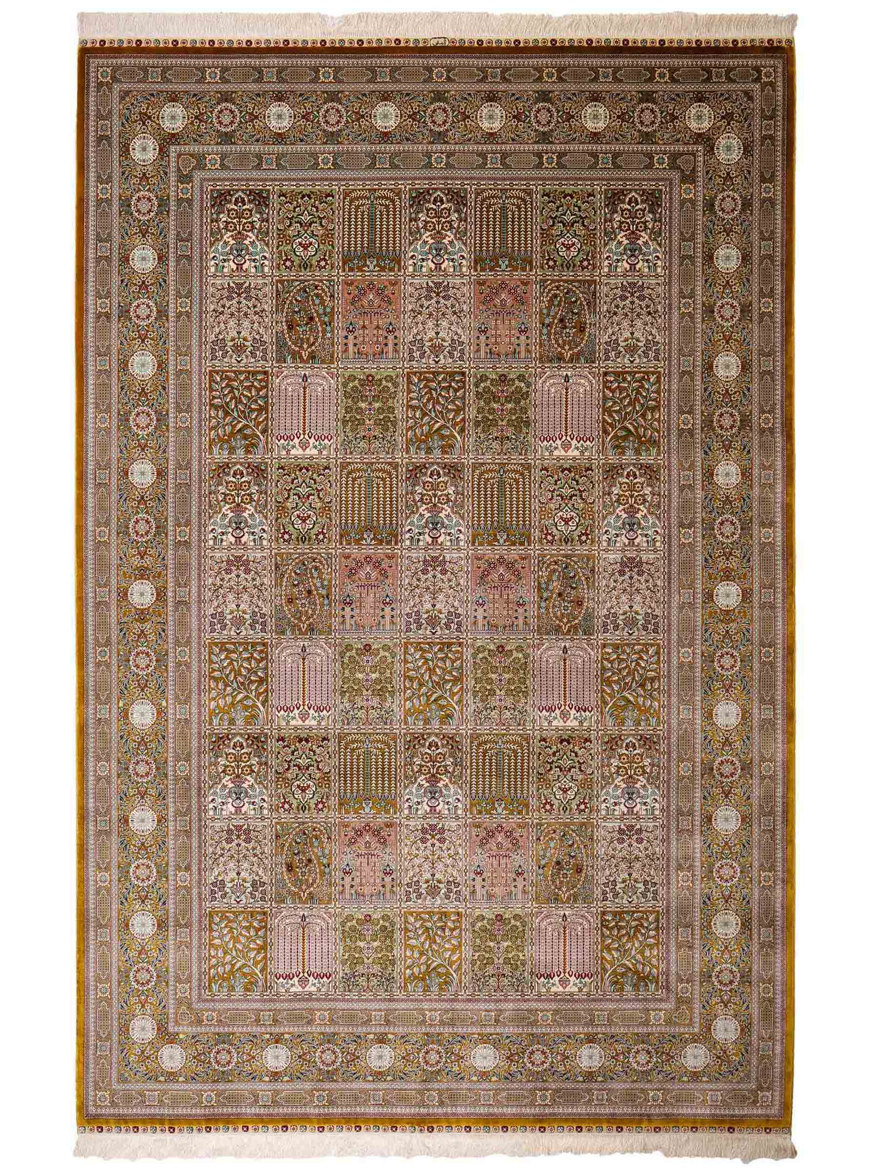 Sehr feiner, handgeknüpfter Khademi Orientteppich mit Ghom Design aus reiner Seide, braun, oliv, multicolor. 287x185 cm. Vertrieb durch Jupiter Intl.