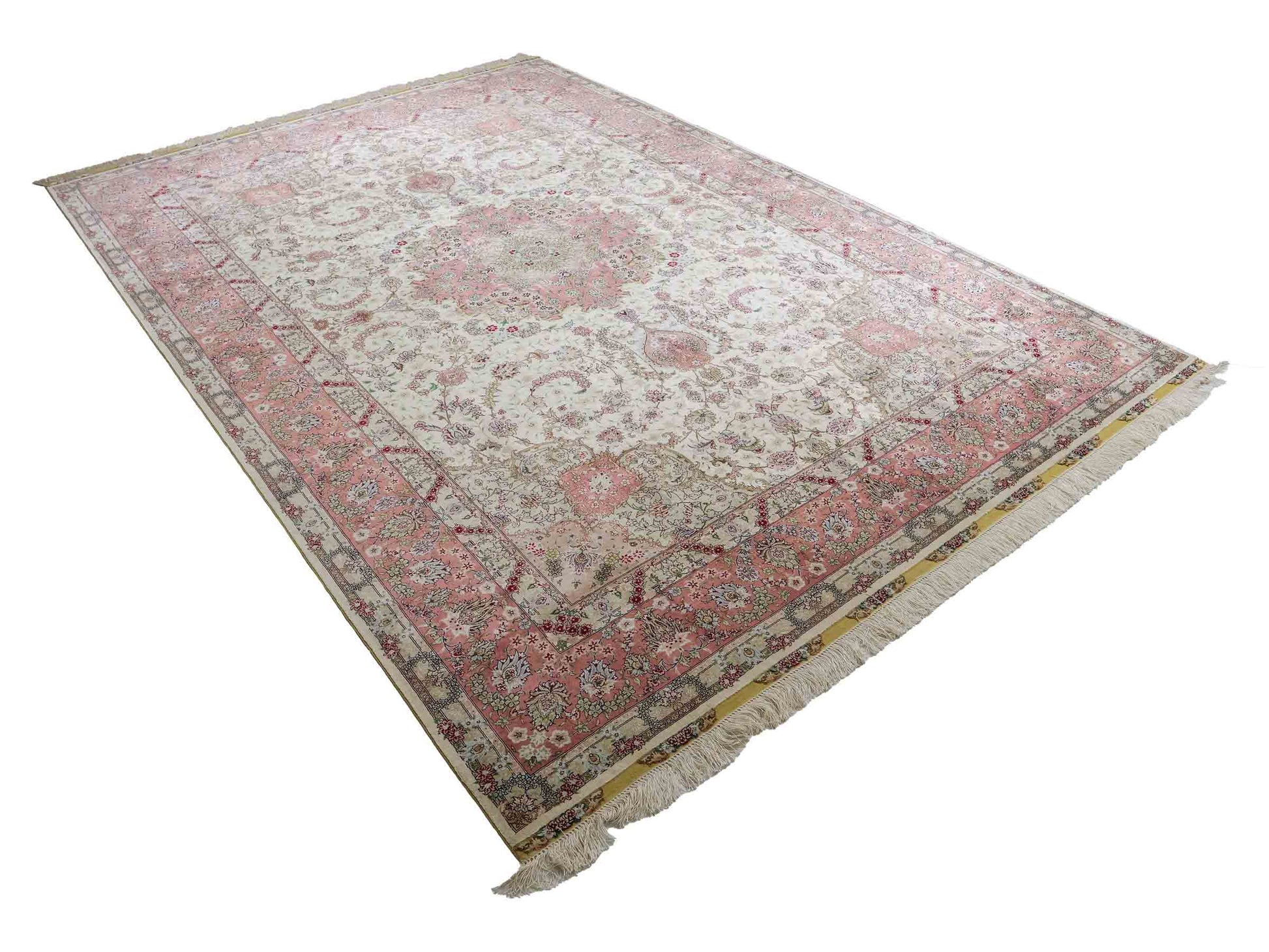 Sehr feiner, handgeknüpfter Khademi Orientteppich mit Ghom Design aus reiner Seide, creme, weiß, rosa. 301x206 cm.  Vertrieb durch Jupiter Intl.