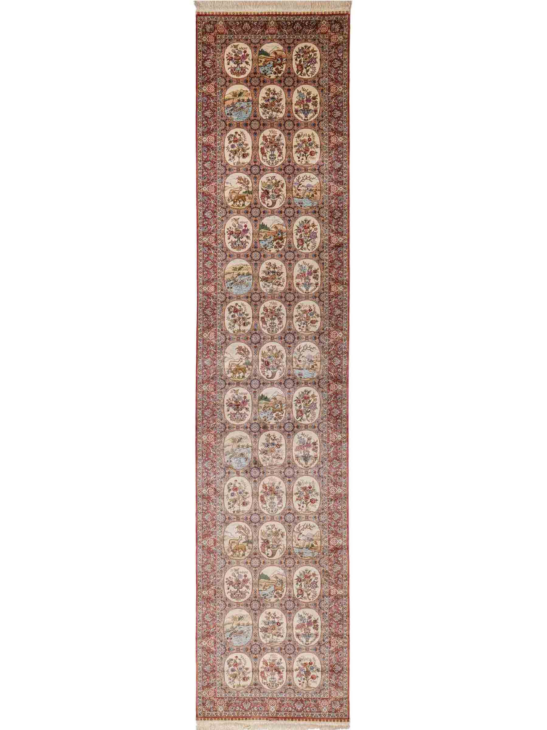 Sehr feiner, handgeknüpfter Khademi Läufer Orientteppich mit Ghom Design aus reiner Seide, multicolor. 363x78 cm. Vertrieb durch Jupiter Intl.