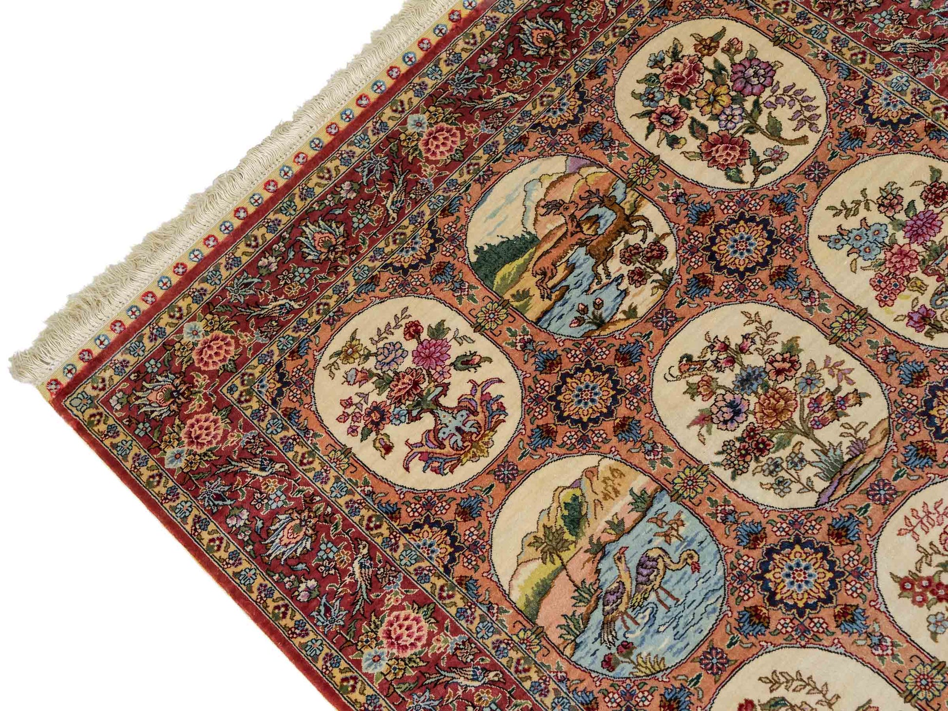 Sehr feiner, handgeknüpfter Khademi Läufer Orientteppich mit Ghom Design aus reiner Seide, multicolor. 363x78 cm. Vertrieb durch Jupiter Intl.