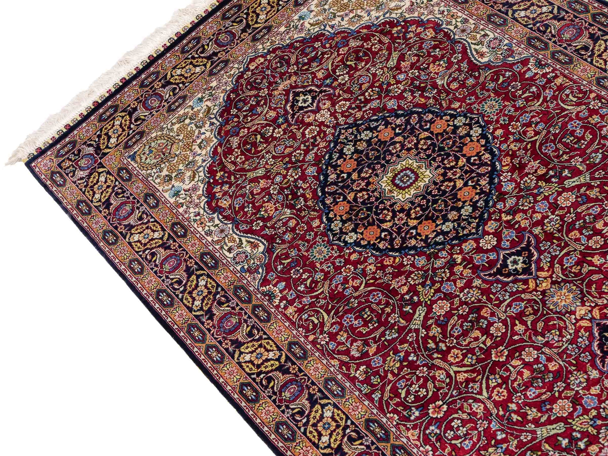 Sehr feiner, handgeknüpfter Khademi Orientteppich Läufer mit Ghom Deisgn aus reiner Seide, rot, blau. 370x79 cm. Vertrieb durch Jupiter Intl.