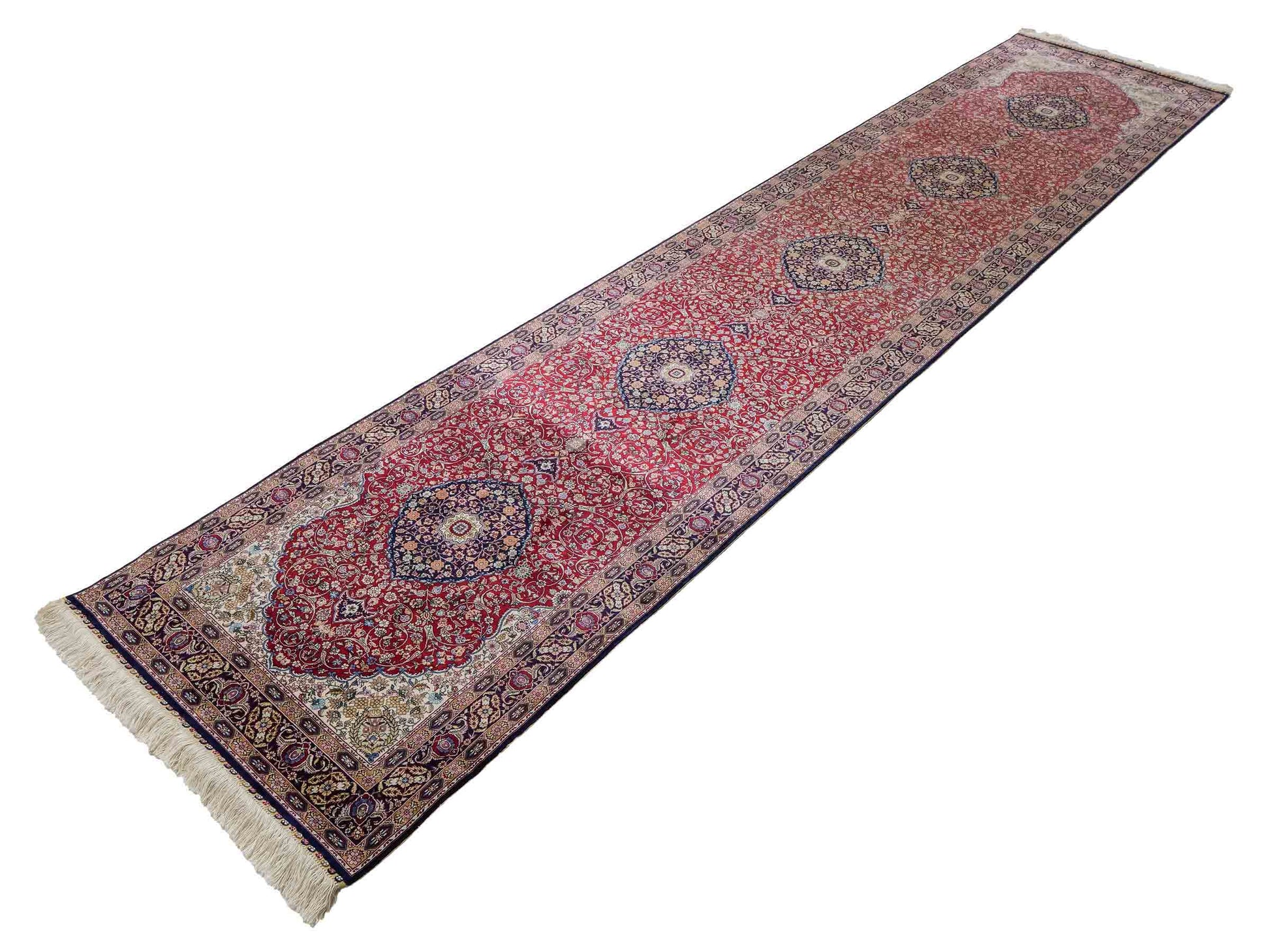 Sehr feiner, handgeknüpfter Khademi Orientteppich Läufer mit Ghom Deisgn aus reiner Seide, rot, blau. 370x79 cm. Vertrieb durch Jupiter Intl.