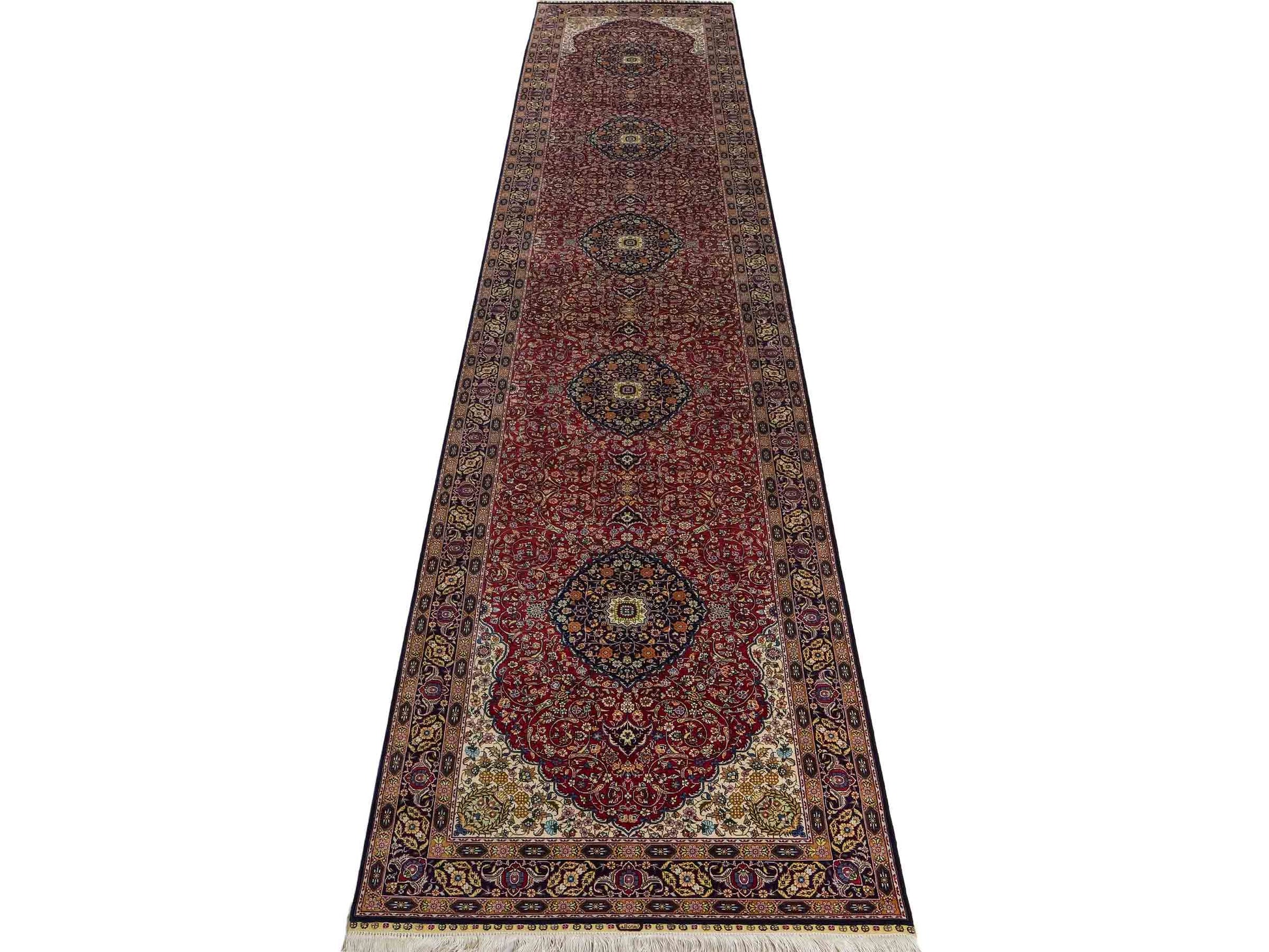 Sehr feiner, handgeknüpfter Khademi Orientteppich Läufer mit Ghom Deisgn aus reiner Seide, rot, blau. 370x79 cm. Vertrieb durch Jupiter Intl.
