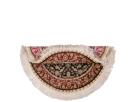 Sehr feiner, handgeknüpfter, runder Khademi Orientteppich mit Ghom Design aus reiner Seide, blau, rot. 61x61 cm. Vertrieb durch Jupiter Intl.
