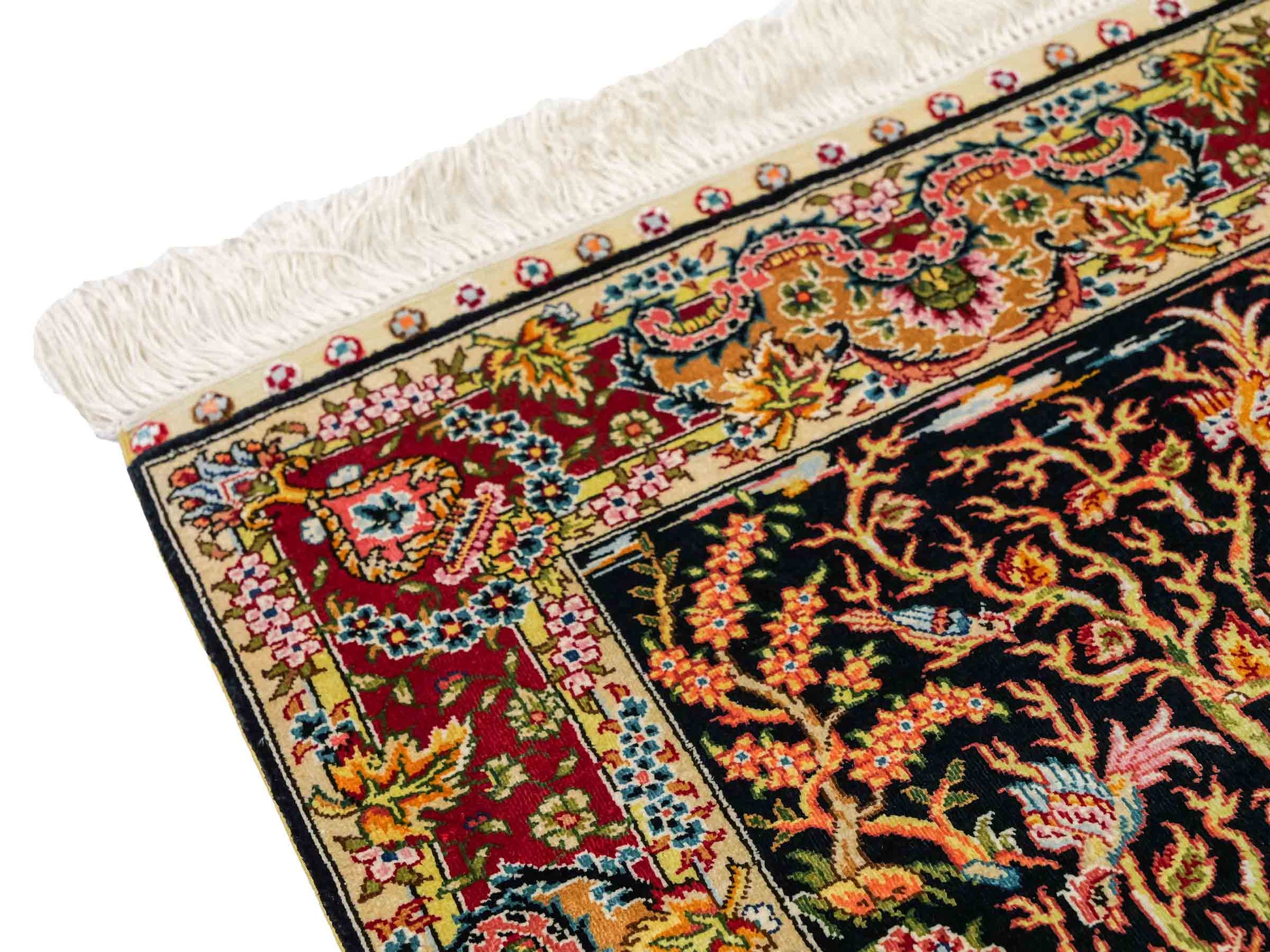 Sehr feiner, handgeknüpfter Khademi Ghom Orientteppich aus reiner Seide, schwarz, gold, rot. 62x48 cm. Vertrieb durch Jupiter Intl.