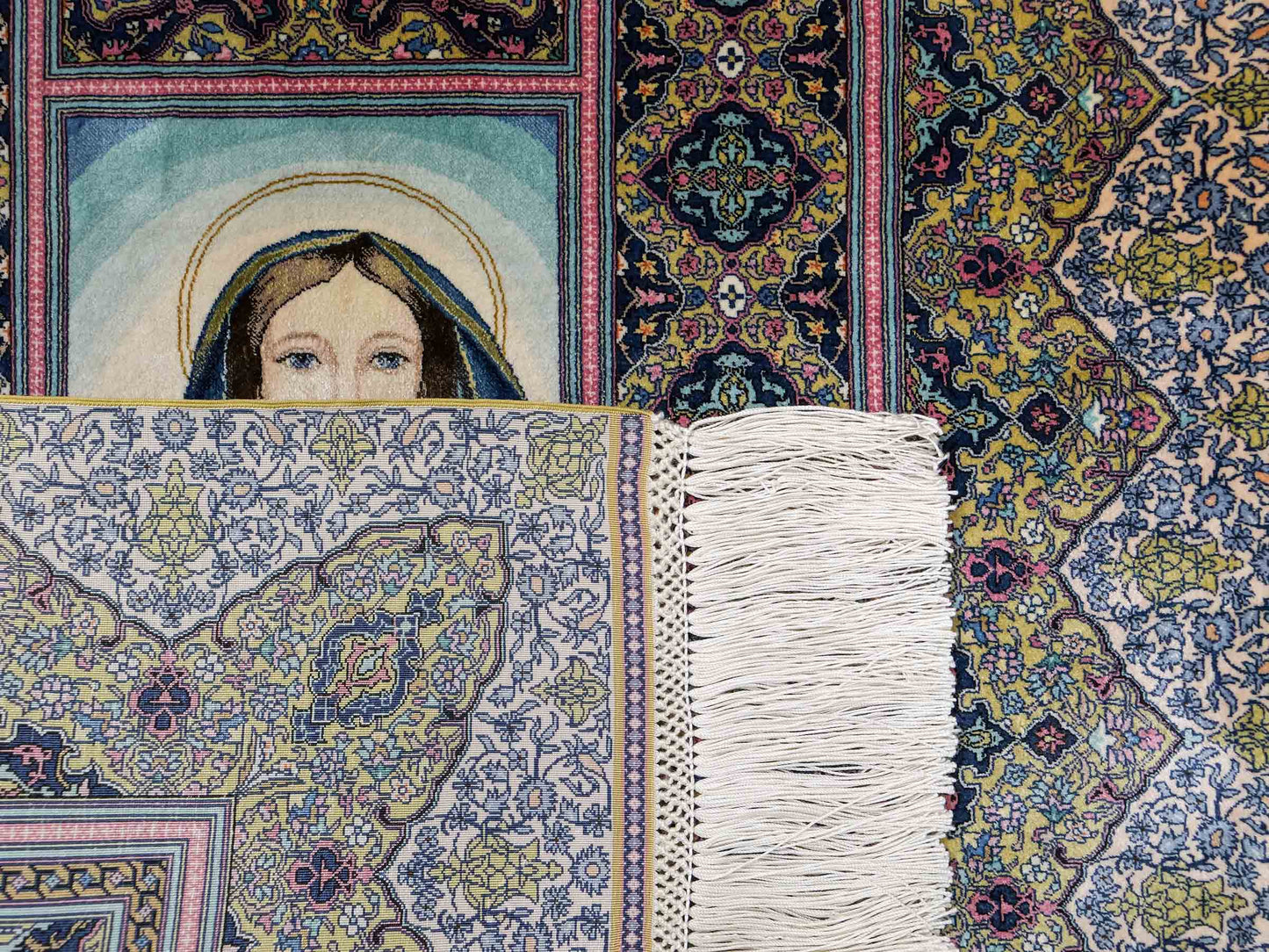 Extrem feiner, handgeknüpfter Khademi Ghom Orientteppich aus purer Seide, multiocolor. 64x48 cm. Vertrieb durch Jupiter Intl.