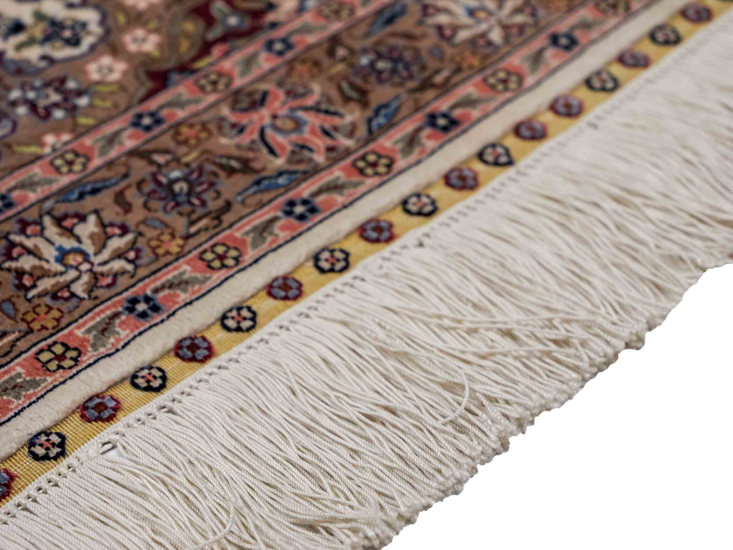Sehr feiner, handgeknüpfter Khademi Orientteppich mit Ghom Design aus reiner Seide, weiß, creme. 91x62 cm. Vertrieb durch Jupiter Intl.