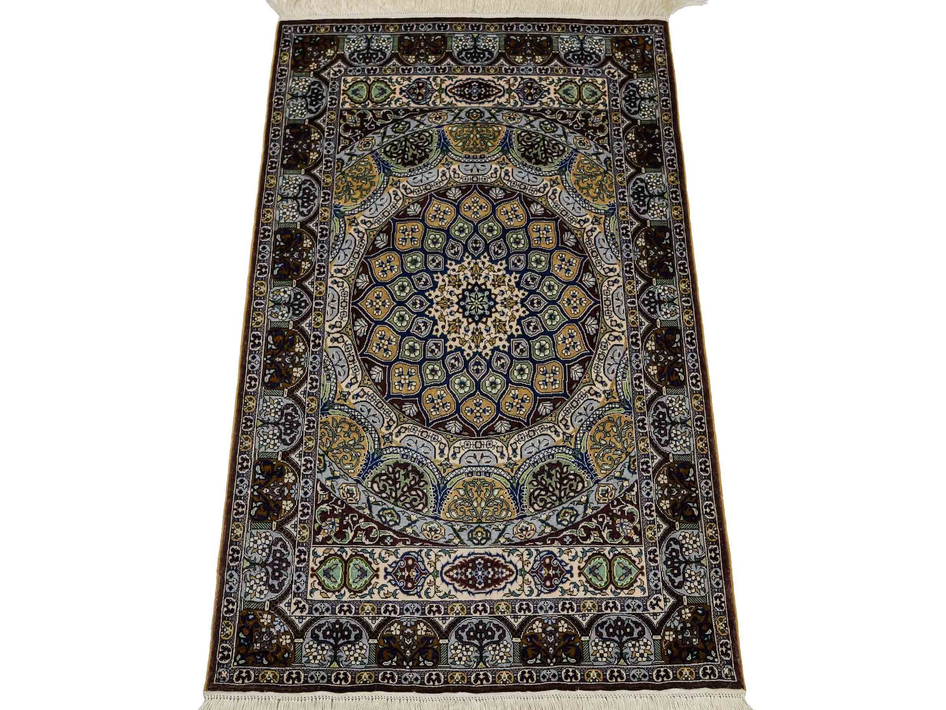 Sehr feiner, handgeknüpfter Khademi Orientteppich mit Ghom Design aus reiner Seide, braun, multicolor. 92x62 cm. Vertrieb durch Jupiter Intl.