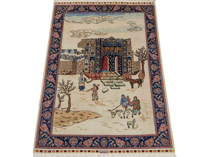 Sehr feiner, handgeknüpfter Khademi Orientteppich mit Ghom Design aus reiner Seide, creme, weiß, blau. 92x63 cm. Vertrieb durch Jupiter Intl.