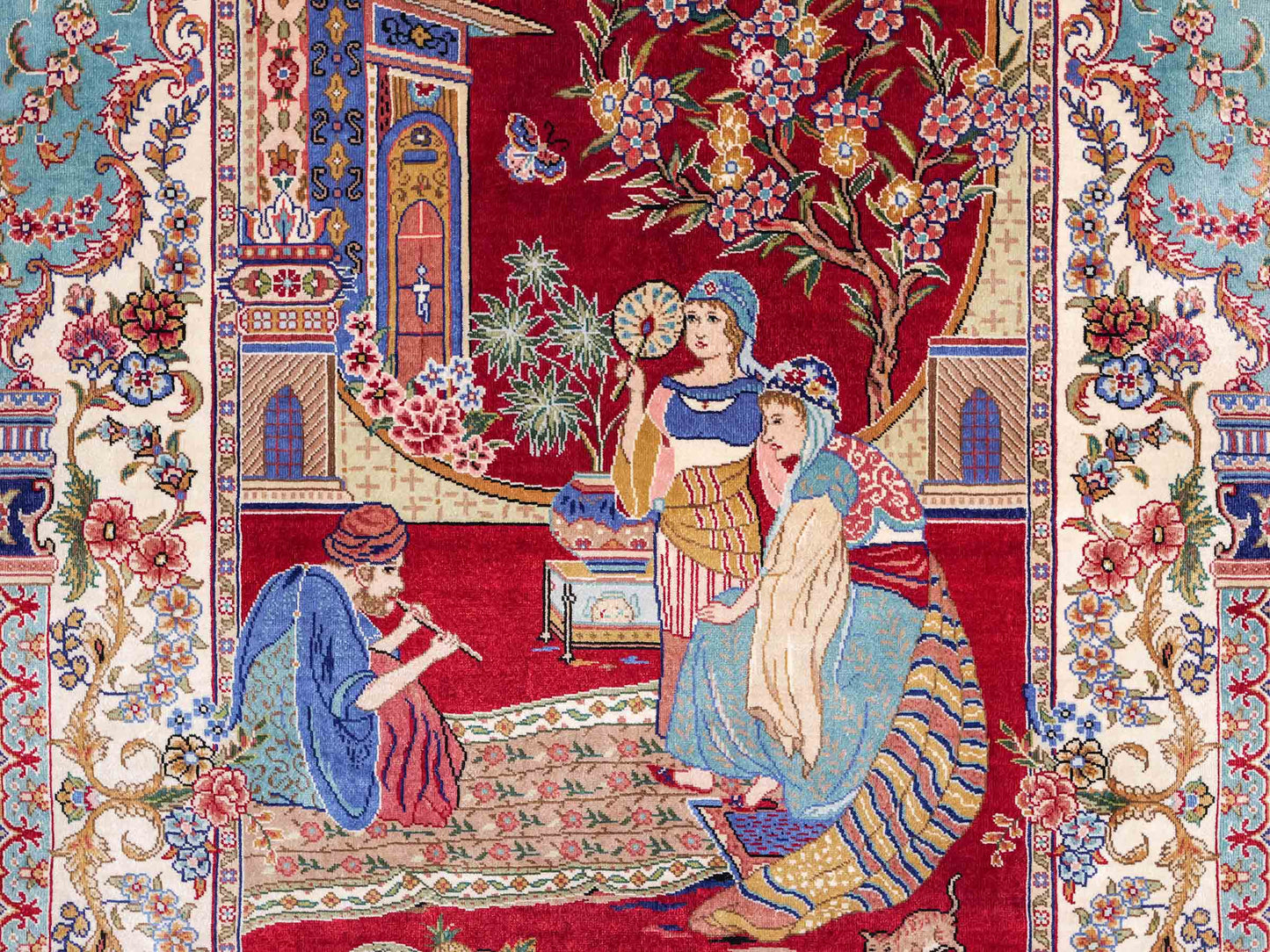 Sehr feiner, handgeknüpfter Khademi Orientteppich mit Ghom Design aus reiner Seide, rot, blau, creme. 92x63 cm. Vertrieb durch Jupiter Intl.