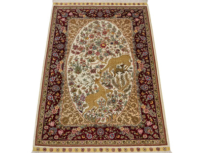 Sehr feiner, handgeknüpfter Khademi Orientteppich mit Ghom Design aus reiner Seide, creme, weiß, rot, beige. 93x63 cm. Vertrieb durch Jupiter Intl.