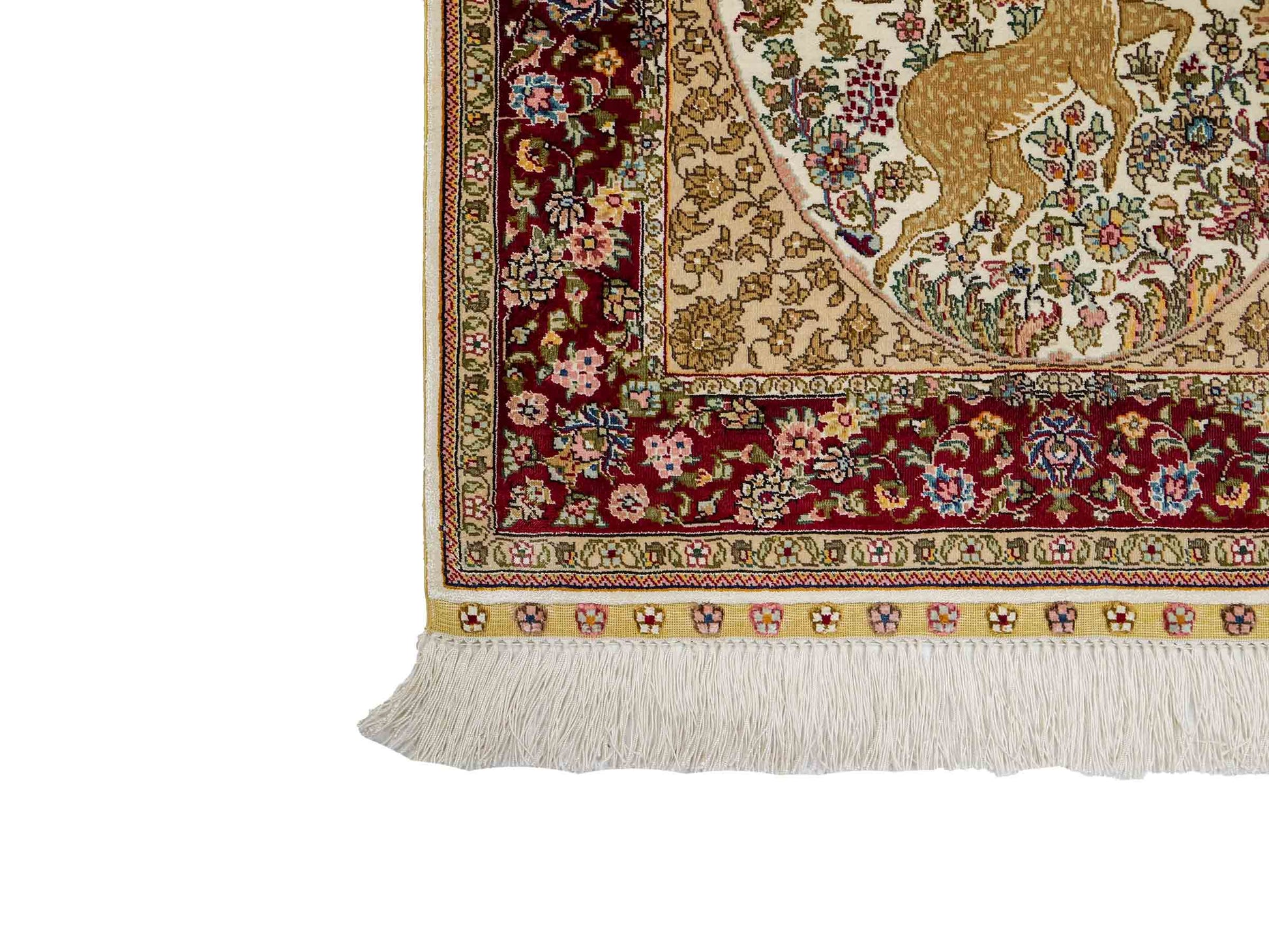 Sehr feiner, handgeknüpfter Khademi Orientteppich mit Ghom Design aus reiner Seide, creme, weiß, rot, beige. 93x63 cm. Vertrieb durch Jupiter Intl.