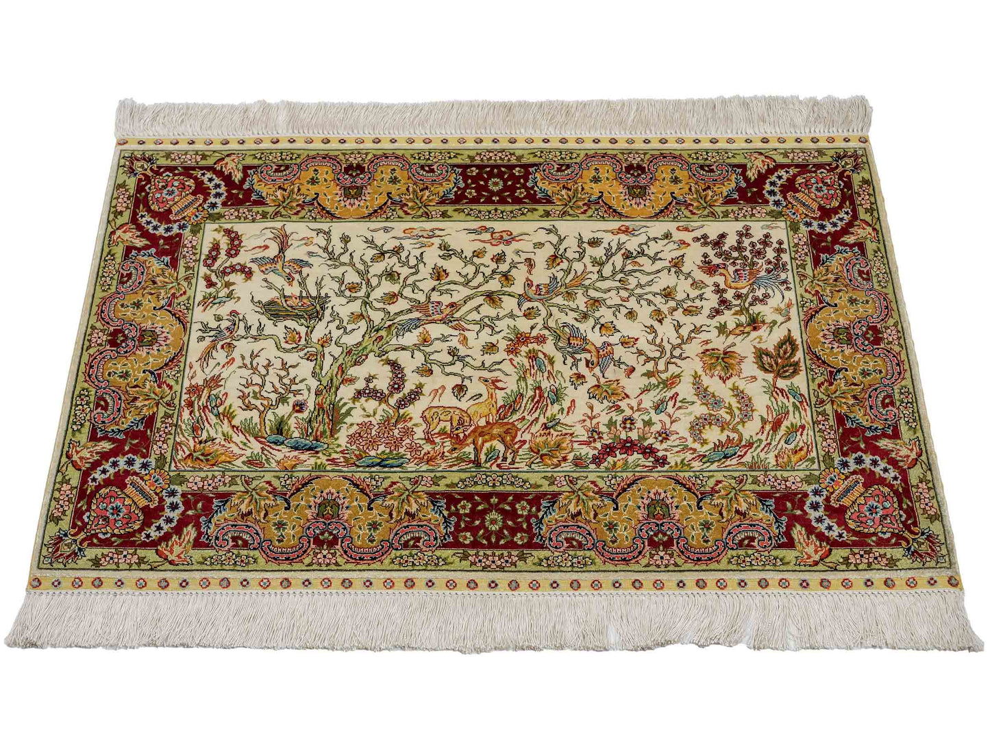 Sehr feiner, handgeknüpfter Khademi Orientteppich mit Ghom Design aus reiner Seide, gold, creme, weiß, rot, beige. 94x62 cm. Vertrieb durch Jupiter Intl.