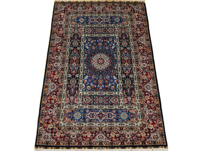 Sehr feiner, handgeknüpfter Khademi Orientteppich mit Ghom Design aus reiner Seide, blau,  multicolor. 96x62 cm. Vertrieb durch Jupiter Intl.