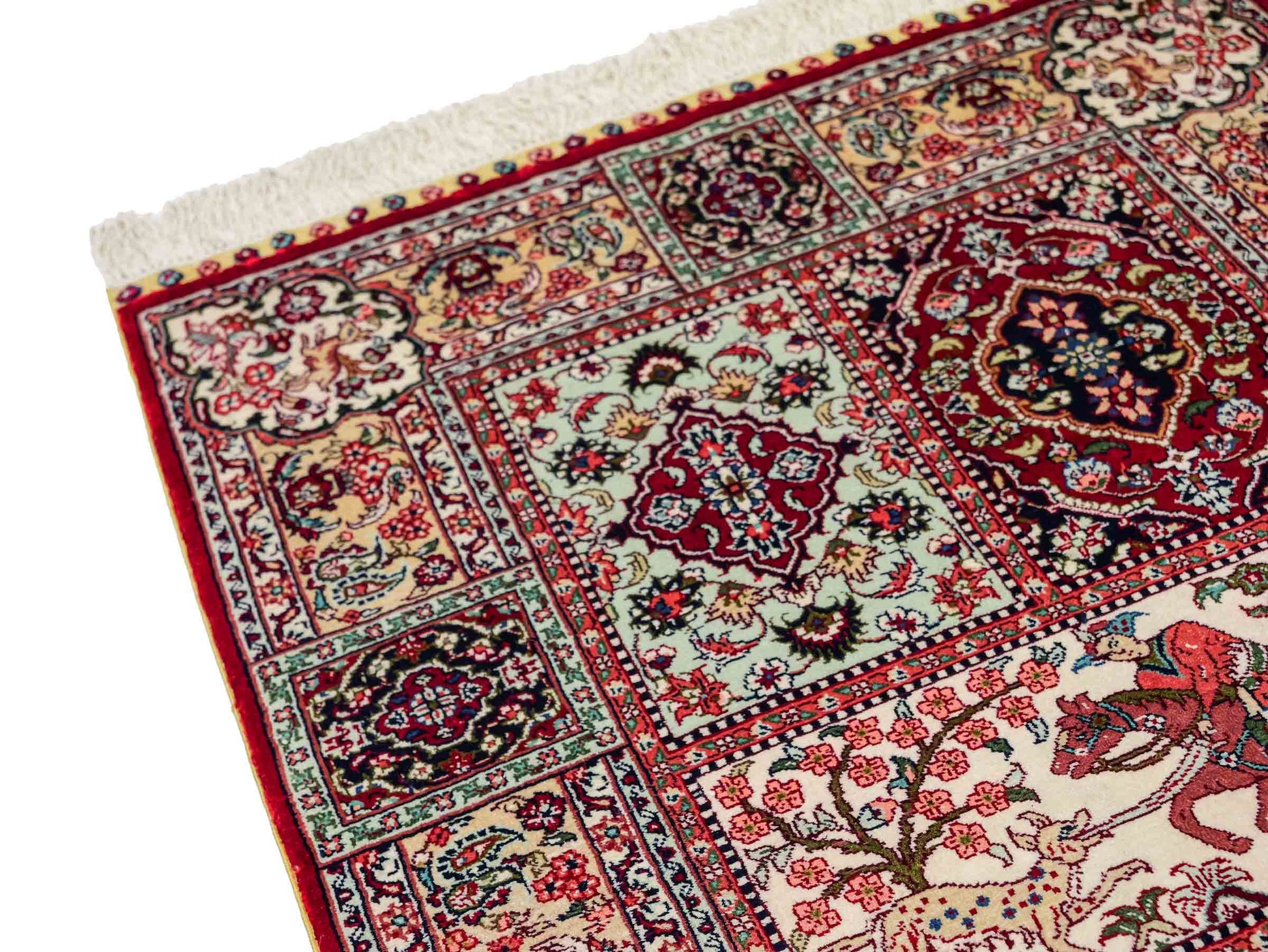 Sehr feiner, handgeknüpfter Khademi Orientteppich mit Ghom Design aus reiner Seide, rot, multicolor. 97x64 cm. Vertrieb durch Jupiter Intl.