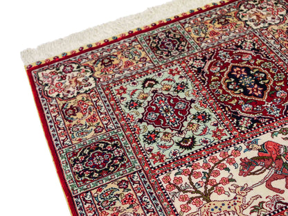 Sehr feiner, handgeknüpfter Khademi Orientteppich mit Ghom Design aus reiner Seide, rot, multicolor. 97x64 cm. Vertrieb durch Jupiter Intl.