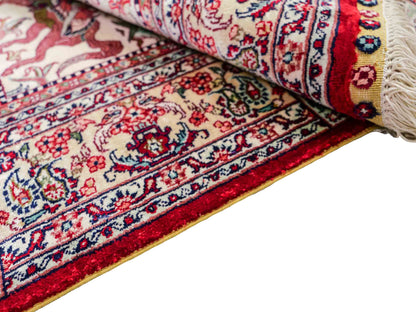 Sehr feiner, handgeknüpfter Khademi Orientteppich mit Ghom Design aus reiner Seide, rot, multicolor. 97x64 cm. Vertrieb durch Jupiter Intl.