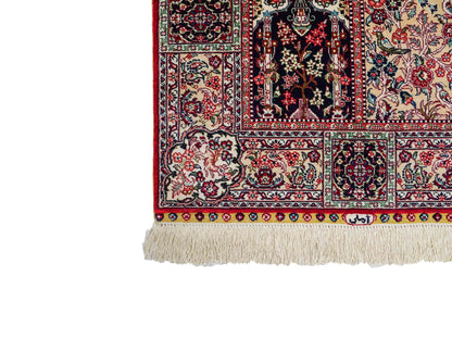 Sehr feiner, handgeknüpfter Khademi Orientteppich mit Ghom Design aus reiner Seide, rot, multicolor. 97x64 cm. Vertrieb durch Jupiter Intl.