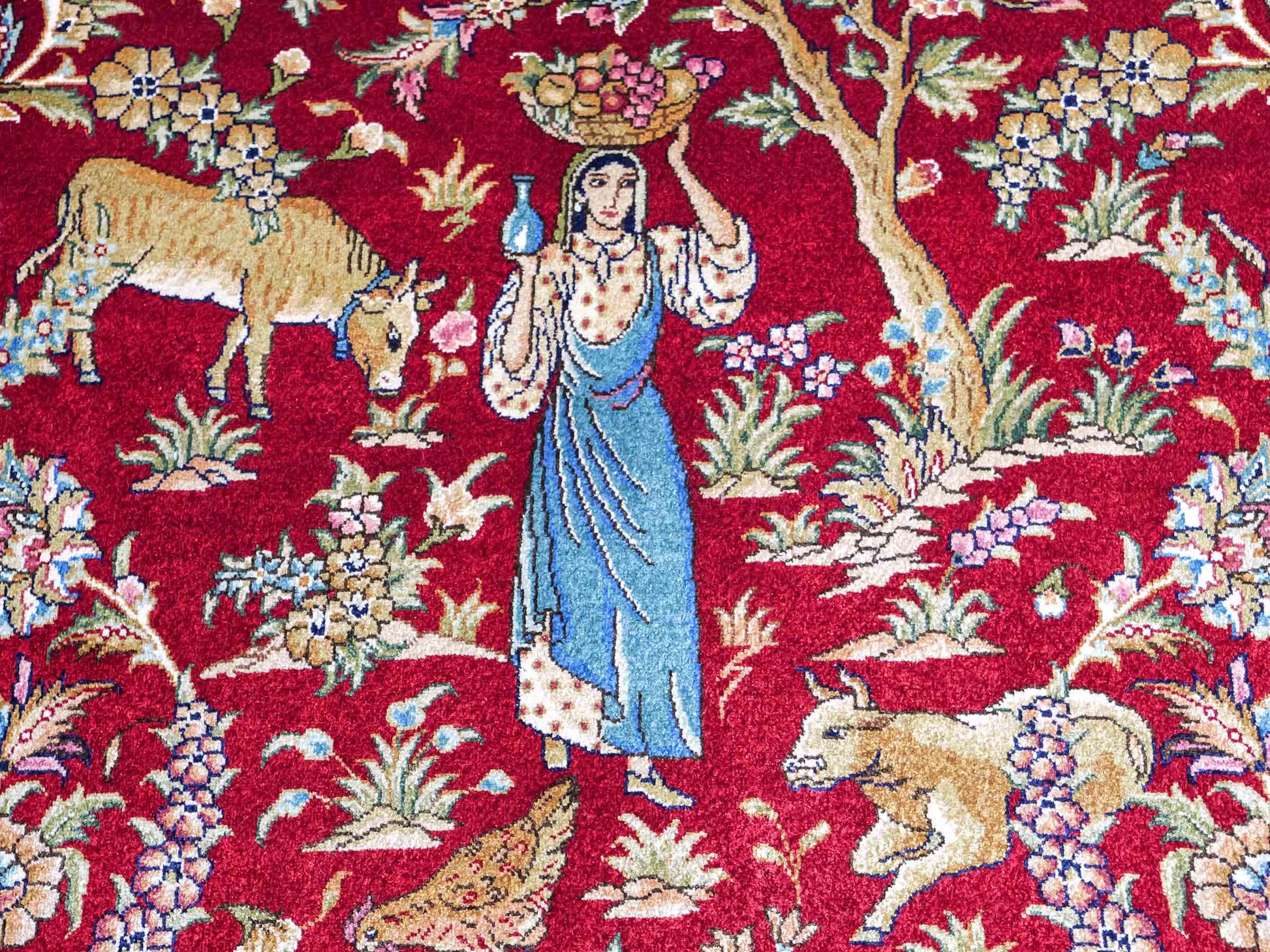 Sehr feiner, handgeknüpfter Khademi Orientteppich mit Hereke Design aus reiner Seide, rot, blau. Vertrieb durch Jupiter Intl.