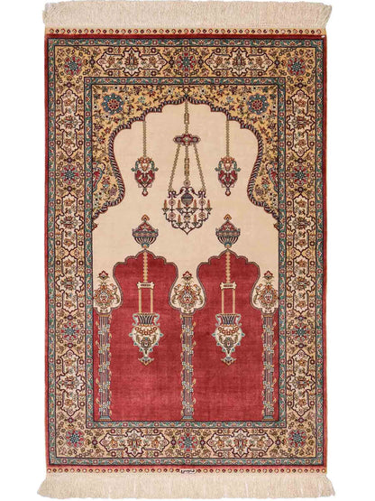 Sehr feiner, handgeknüpfter Khademi Orientteppich mit Hereke Design aus reiner Seide, rot, creme. 121x78 cm. Vertrieb durch Jupiter Intl.