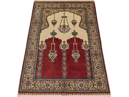 Sehr feiner, handgeknüpfter Khademi Orientteppich mit Hereke Design aus reiner Seide, rot, creme. 121x78 cm. Vertrieb durch Jupiter Intl.