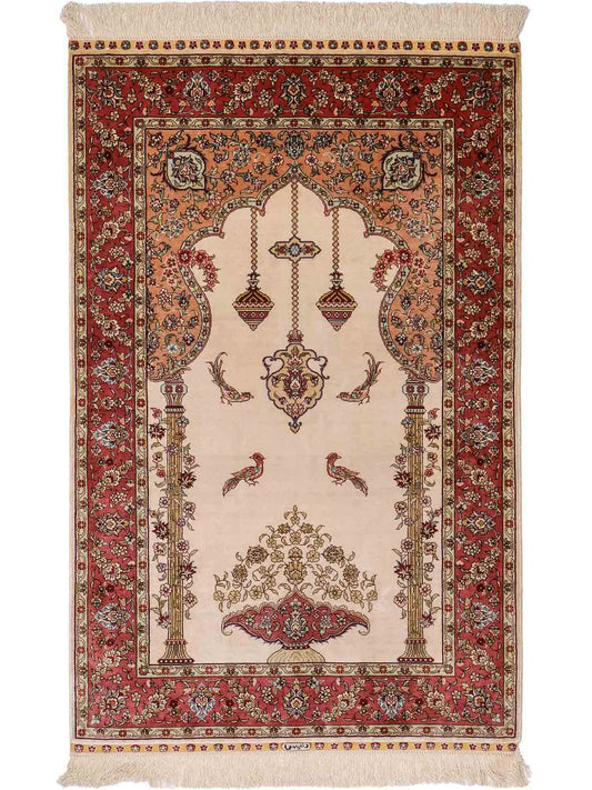 Sehr feiner, handgeknüpfter Khademi Orientteppich mit Hereke Design aus reiner Seide, creme, rosa. 123x78 cm. Vertrieb durch Jupiter Intl.