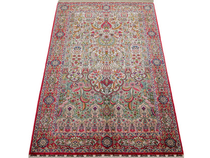 Sehr feiner, handgeknüpfter Khademi Orientteppich mit Hereke Design aus reiner Seide, rot, creme, mulitcolor. 123x79 cm. Vertrieb durch Jupiter Intl.