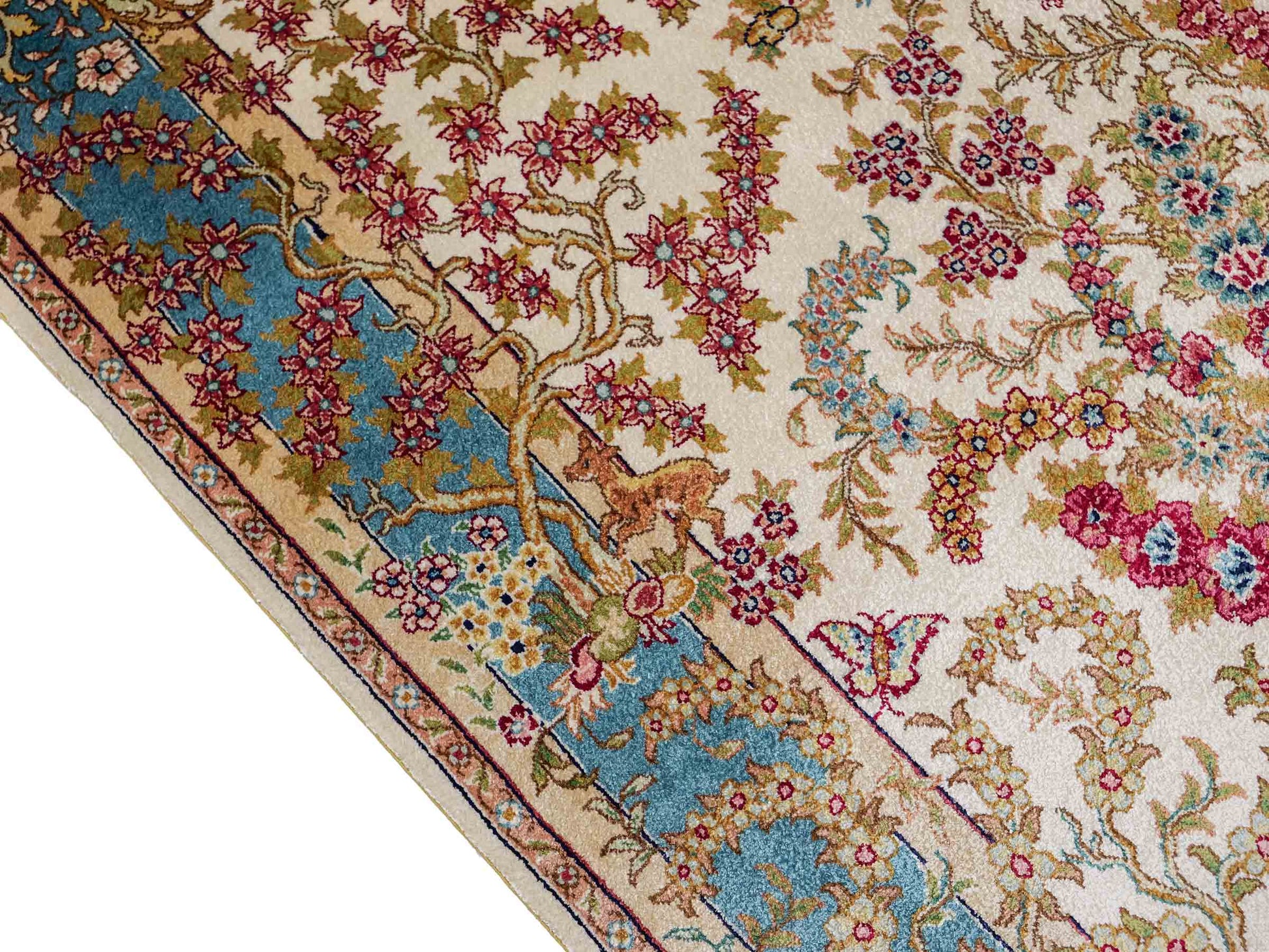 Sehr feiner, handgeknüpfter Khademi Orientteppich mit Hereke Design aus reiner Seide, creme, weiß, blau. 129x78 cm. Vertrieb durch Jupiter Intl.