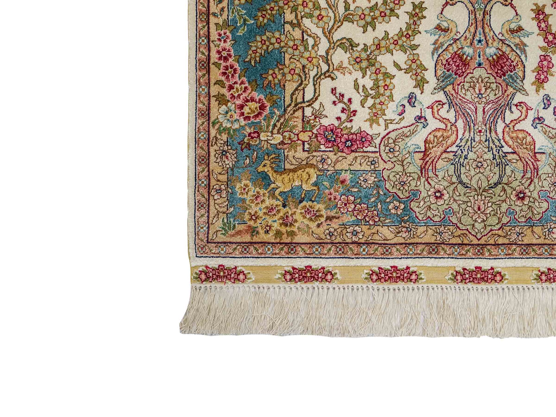 Sehr feiner, handgeknüpfter Khademi Orientteppich mit Hereke Design aus reiner Seide, creme, weiß, blau. 129x78 cm. Vertrieb durch Jupiter Intl.