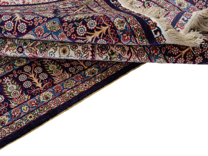 Sehr feiner, handgeknüpfter Khademi Hereke Orientteppich aus Seide, weiß, blau. 153x93 cm. Vertrieb durch Jupiter Intl.