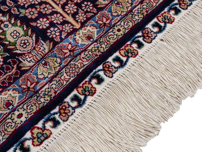 Sehr feiner, handgeknüpfter Khademi Hereke Orientteppich aus Seide, weiß, blau. 153x93 cm. Vertrieb durch Jupiter Intl.