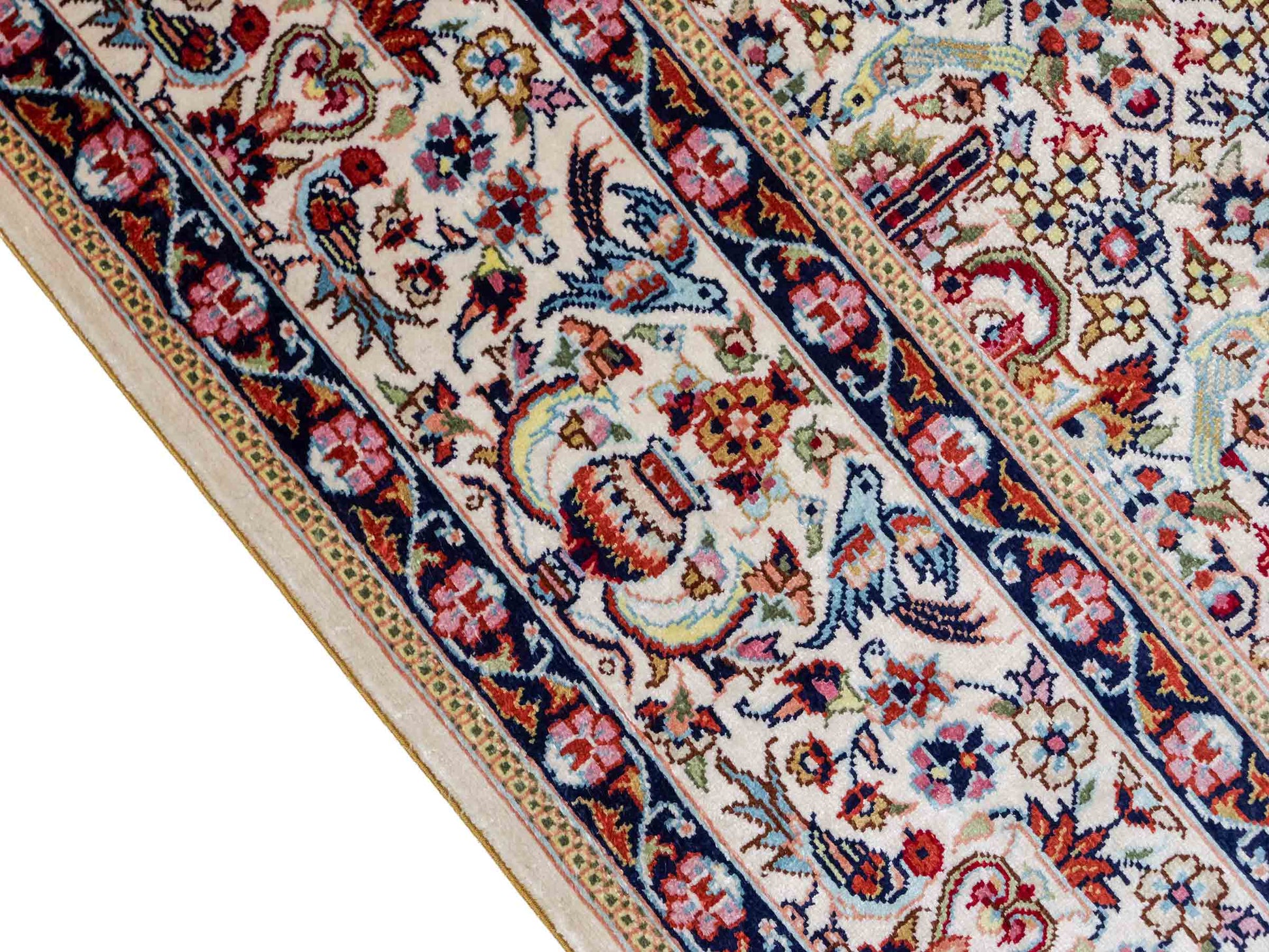 Sehr feiner, handgeknüpfter Khademi Orientteppich mit Hereke Design aus reiner Seide, weiß, creme. 154x92 cm. Vertrieb durch Jupiter Intl.
