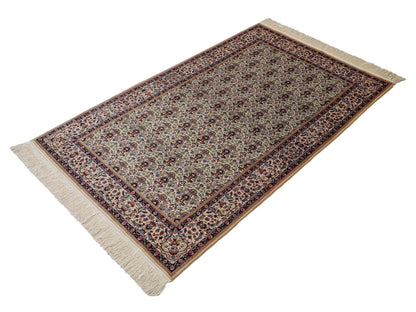 Sehr feiner, handgeknüpfter Khademi Orientteppich mit Hereke Design aus reiner Seide, weiß, creme. 154x92 cm. Vertrieb durch Jupiter Intl.