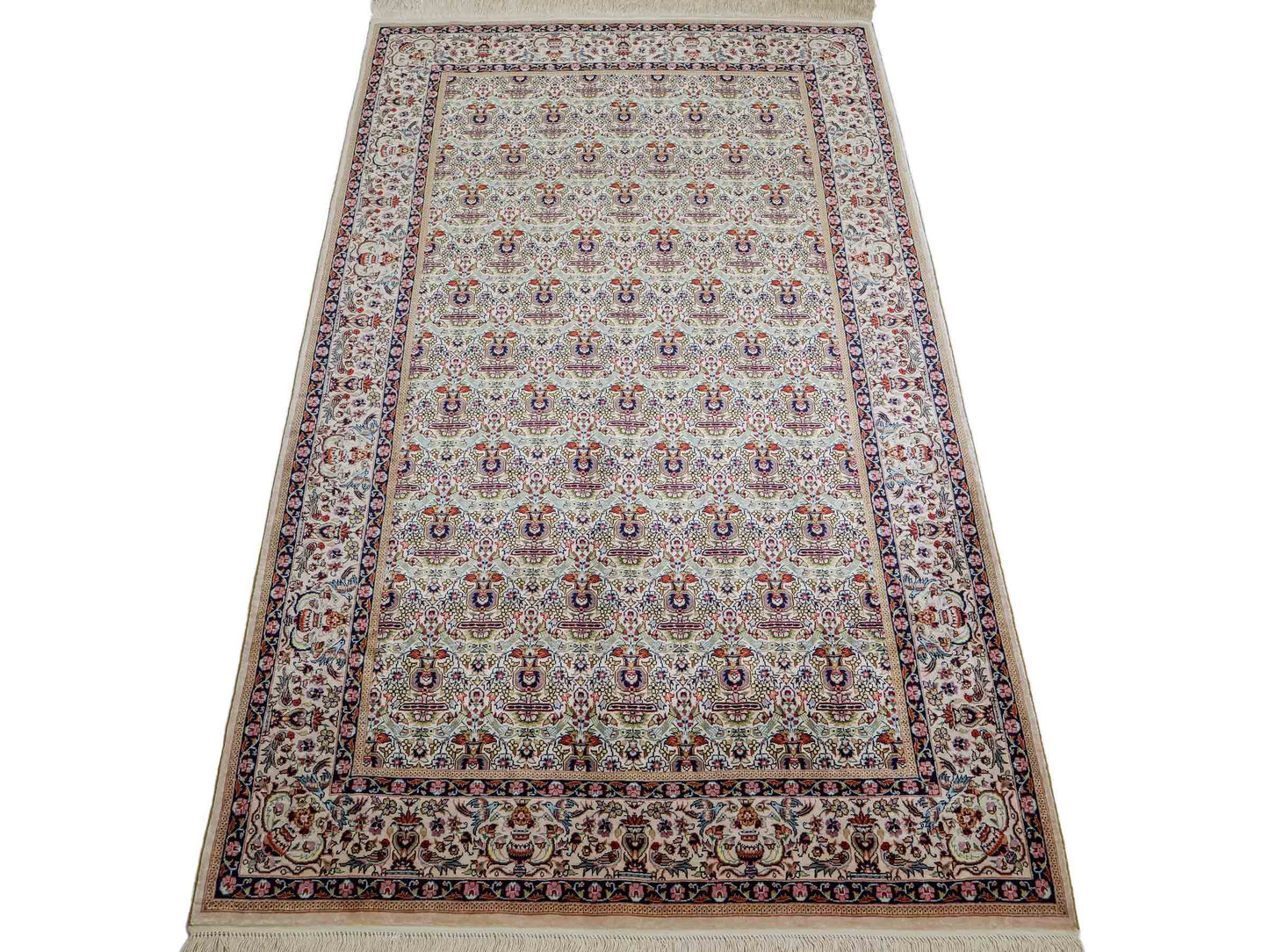 Sehr feiner, handgeknüpfter Khademi Orientteppich mit Hereke Design aus reiner Seide, weiß, creme. 154x92 cm. Vertrieb durch Jupiter Intl.